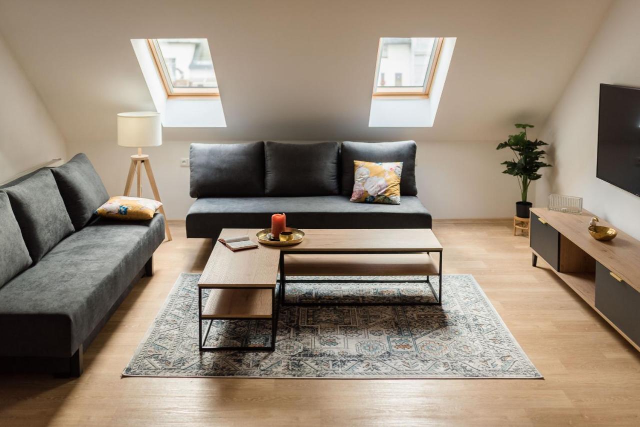 Ayni Apartman Semily Kültér fotó
